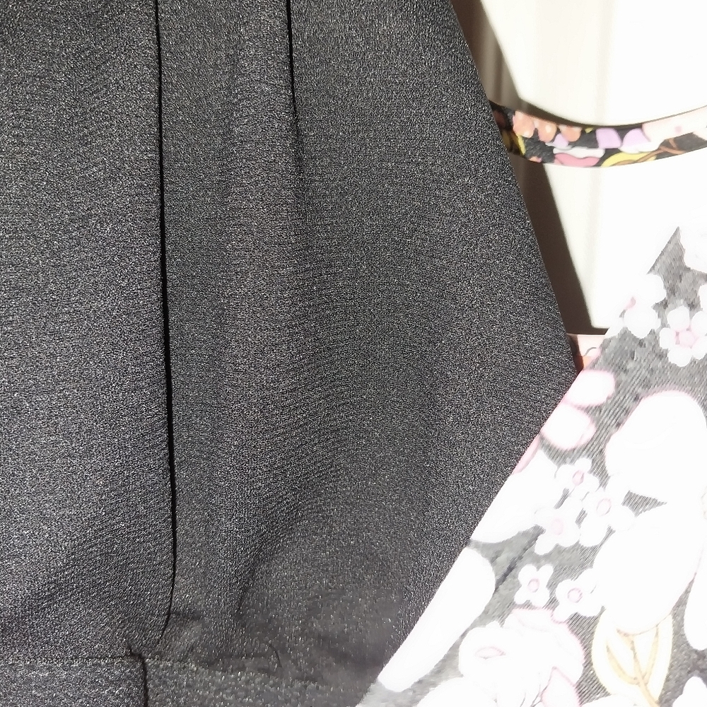 Swimsuit - Picture 7 of 7